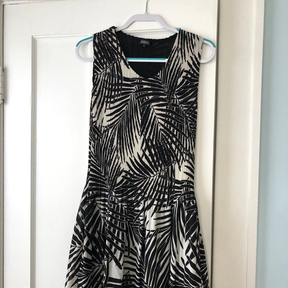 SOFT FLOWING DRESS
